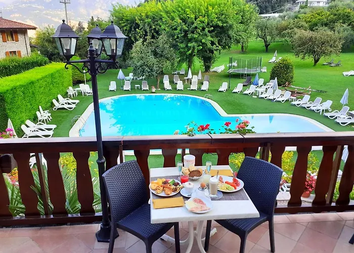 Апартаменты Val Di Monte Мальчезине