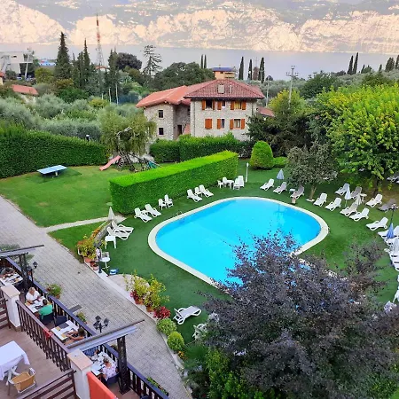 Val Di Monte مالتشيزينيه