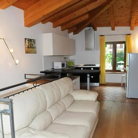 Val Di Monte شقة
